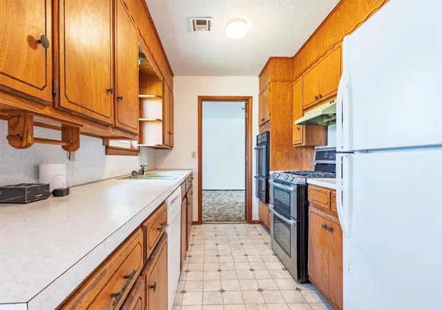 Photo 3 of Single family home for sale at 1310 W 15th Street, Prague, OK 74864 | MLS# 1221538 | Listing updated on 2026-09-30
