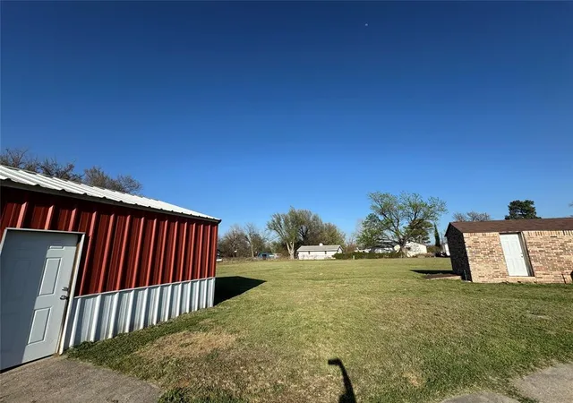 5th image of 1802 N Douglas Blvd, Oklahoma City, OK 73141 | MLS# 1221552