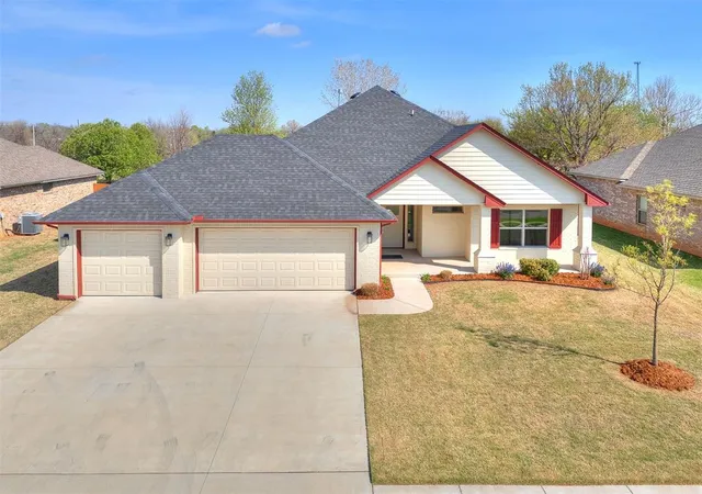 Homes for sale in Newcastle, OK | 1525 Nw 17th Pl, Newcastle, OK 73065 | MLS# 1221572