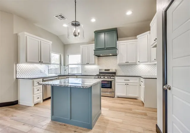 1st image of 1525 Nw 17th Pl, Newcastle, OK 73065 | MLS# 1221572