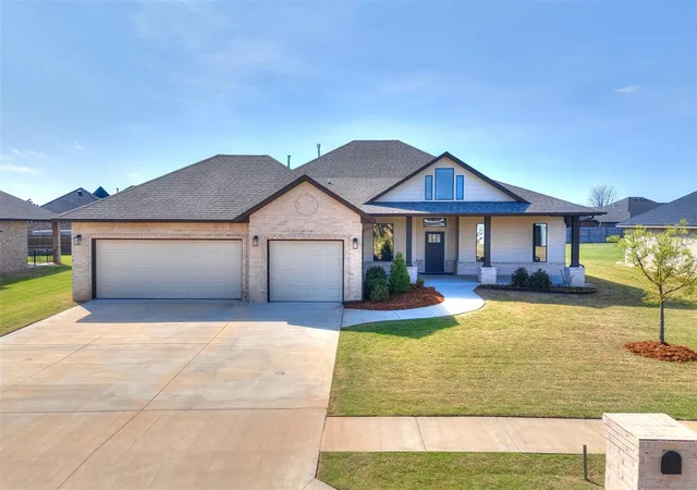 Homes for sale in Newcastle, OK | 1124 Nw 17th Pl, Newcastle, OK 73065 | MLS# 1221573