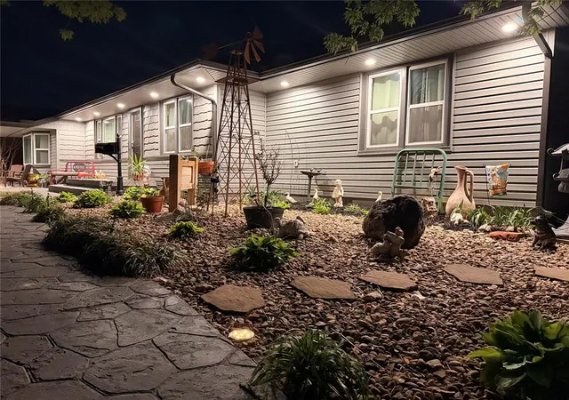 Photo 3 of Single family home for sale at 1527 S 5th Street, Chickasha, OK 73018 | MLS# 1221591 | Listing updated on 2026-09-19