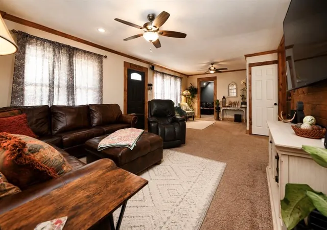 Photo 4 of Single family home for sale at 1527 S 5th Street, Chickasha, OK 73018 | MLS# 1221591 | Listing updated on 2026-09-19