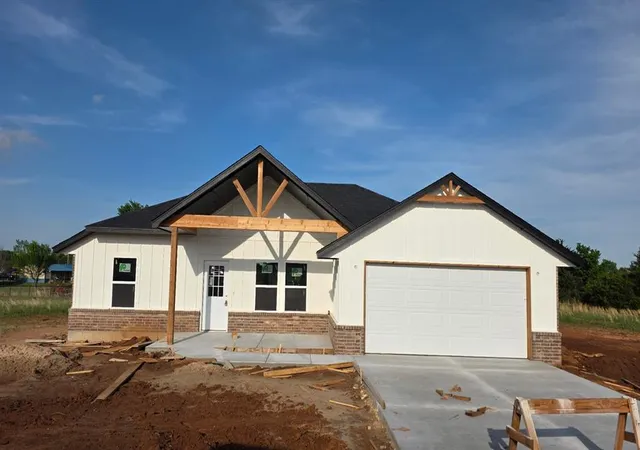 1st image of 21065 Faith Ln, Purcell, OK 73080 | MLS# 1221623