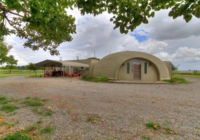 5th image of 6745 N Gregory Rd, Yukon, OK 73099 | MLS# 1221638