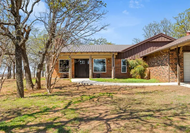 Homes for sale in Foster, OK | 300636 State Hwy 29, Foster, OK 73434 | MLS# 1221693