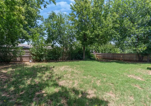 Homes for sale in Oklahoma City, OK | 2617 Chaucer Dr, Oklahoma City, OK 73120 | MLS# 1221727