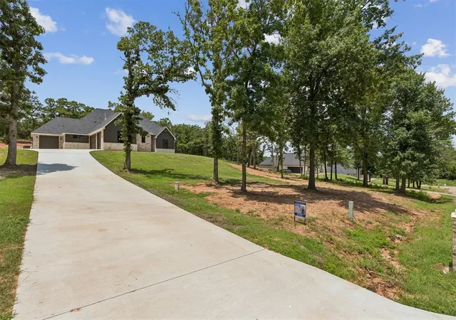 Photo 1 of Single family home for sale at 15919 Vernon Cir, Newalla, OK 74857 | MLS# 1221746 | Listing updated on 2026-09-19