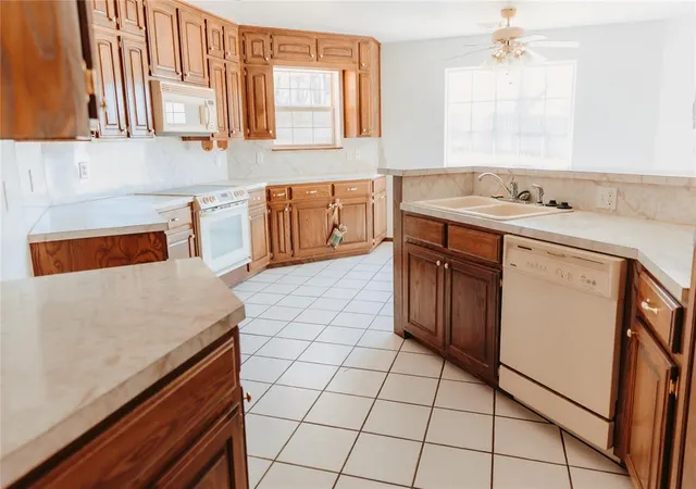 3rd image of 223 W 4Th St, Chandler, OK 74834 | MLS# 1221767