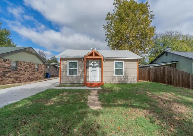 1st image of 1812 W Montana Ave, Chickasha, OK 73018 | MLS# 1221774