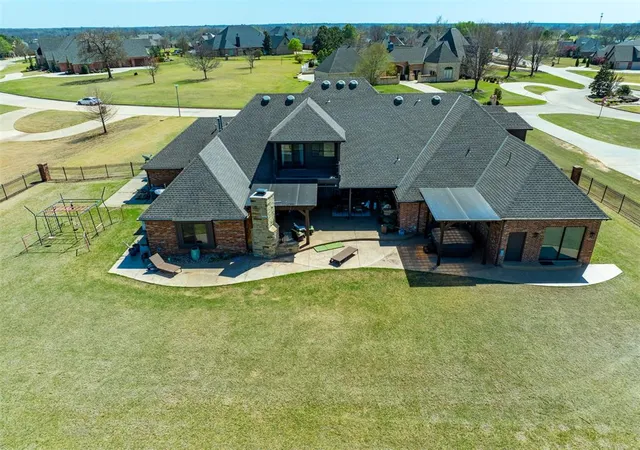 Photo 2 of Mansion for sale at 1304 Inverness Cir, Shawnee, OK 74801 | MLS# 1221833 | Listing updated on 2026-09-25