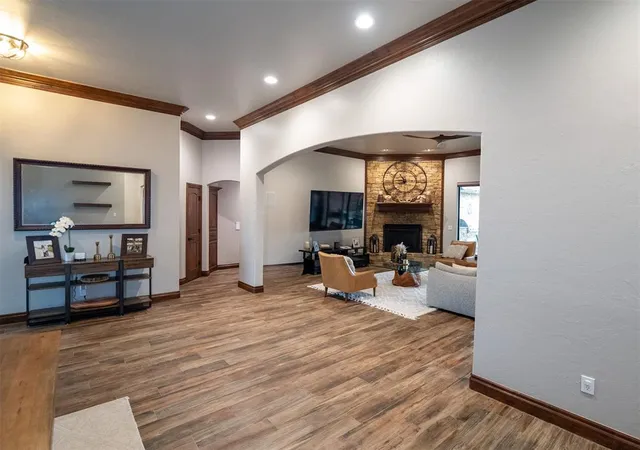 Photo 4 of Single family home for sale at 1304 Inverness Cir, Shawnee, OK 74801 | MLS# 1221833 | Listing updated on 2026-09-25
