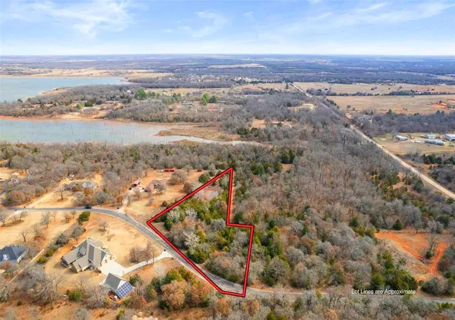 Homes for sale in Mc Loud, OK | 114 Timber Lake Dr, Mc Loud, OK 74851 | MLS# 1221897
