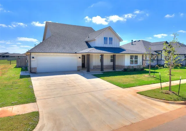 Photo 2 of Sale Pending at 10512 Nw 33rd Place, Yukon, OK 73099 | MLS# 1221902 | Listing updated on 2026-09-02