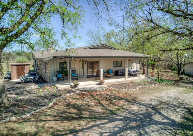 1st image of 227 Abney Sw, Piedmont, OK 73078 | MLS# 1221904