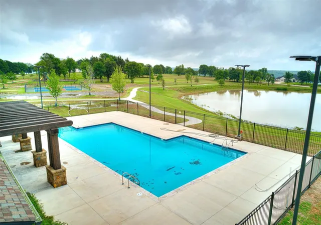 2nd image of 8 Patriot Pointe, Eufaula, OK 74432 | MLS# 1221993