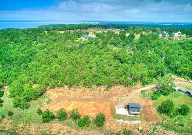 32nd image of 8 Patriot Pointe, Eufaula, OK 74432 | MLS# 1221993