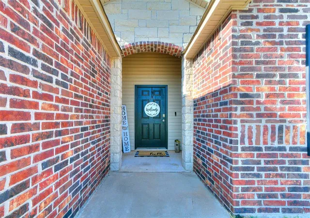 2nd image of 2220 Dillards Dr, Chickasha, OK 73018 | MLS# 1222049