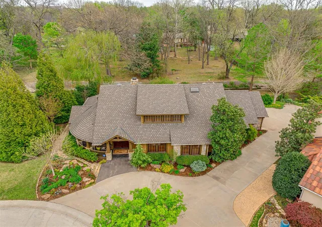 Photo 2 of Single family home for sale at 1100 Woodrow Ct, Norman, OK 73072 | MLS# 1222074 | Listing updated on 2026-10-06