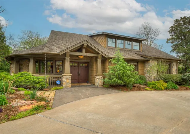 Photo 4 of Single family home for sale at 1100 Woodrow Ct, Norman, OK 73072 | MLS# 1222074 | Listing updated on 2026-10-06