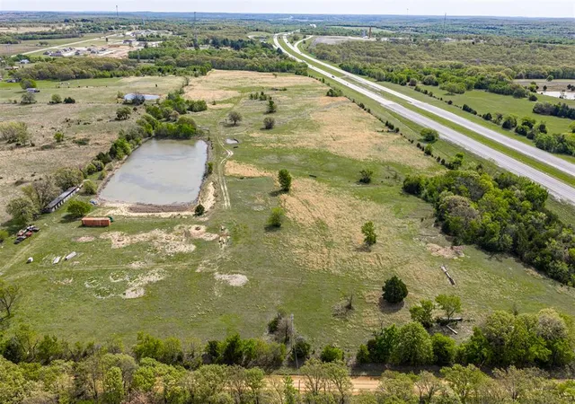 3rd image of 3820 Rd, Okemah, OK 74859 | MLS# 1222144