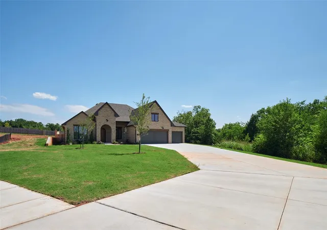 Photo 3 of Sale Pending at 408 Basin Way, Norman, OK 73071 | MLS# 1222149 | Listing updated on 2026-08-19