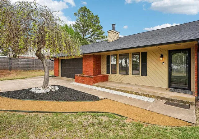 Photo 2 of Sale Pending at 7010 Alameda St, Norman, OK 73026 | MLS# 1222152 | Listing updated on 2026-08-29