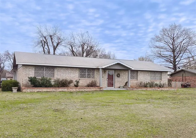 Homes for sale in Morrison, OK | 201 Taz Ave, Morrison, OK 73061 | MLS# 1222210