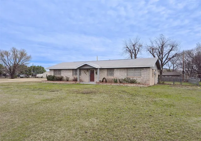 Homes for sale in Morrison, OK | 201 Taz Ave, Morrison, OK 73061 | MLS# 1222210