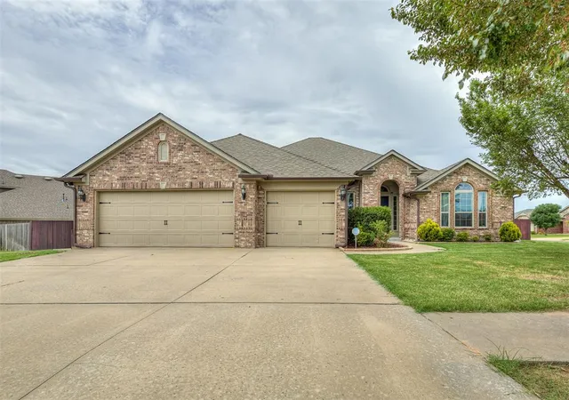 Photo 1 of Single family home for sale at 18501 El Greco Dr, Edmond, OK 73012 | MLS# 1222319 | Listing updated on 2026-08-21