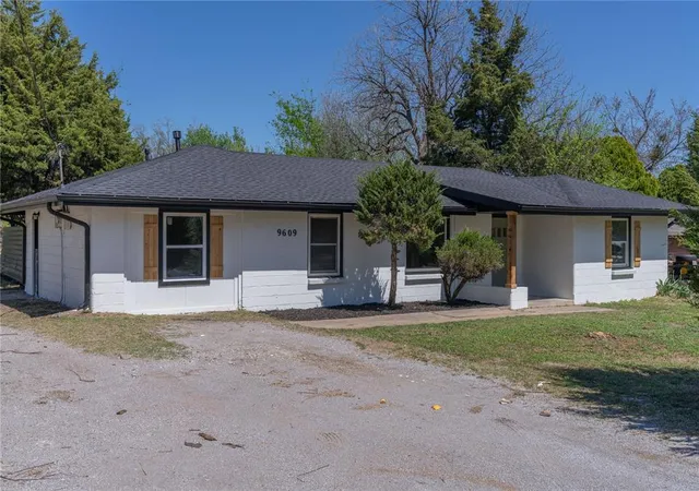 Homes for sale in Oklahoma City, OK | 9609 Ne 11th St, Oklahoma City, OK 73130 | MLS# 1222411