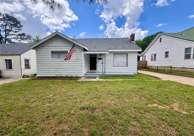 Homes for sale in Seminole, OK | 1003 Mckinley St, Seminole, OK 74868 | MLS# 1222439