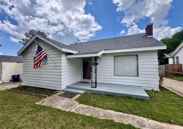 Homes for sale in Seminole, OK | 1003 Mckinley St, Seminole, OK 74868 | MLS# 1222439