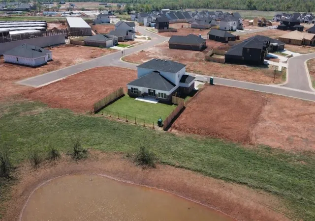 2nd image of 18020 Fields Dr, Edmond, OK 73012 | MLS# 1222443