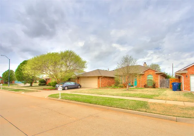 Homes for sale in Oklahoma City, OK | 8425 Nw 77th Pl, Oklahoma City, OK 73132 | MLS# 1222512