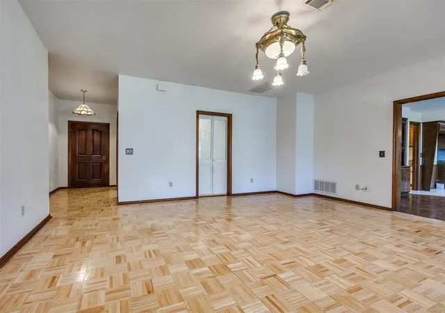 Homes for sale in The Village, OK | 3201 Center St, The Village, OK 73120 | MLS# 1222517