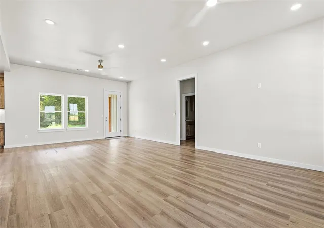 image of 110 Garrett Dr, Wynnewood, OK 73098 | MLS# 1222615
