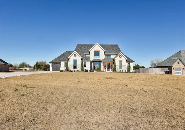 Photo 2 of Single Family Residence at 3400 Woodland Springs Dr, Norman, OK 73072 | MLS# 1222636 |  | Sold on 2026-05-26