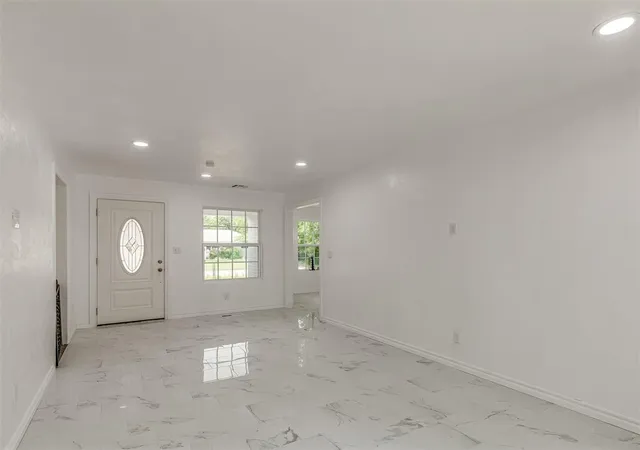 3rd image of 2904 W Fairfield Ave, Oklahoma City, OK 73116 | MLS# 1222640