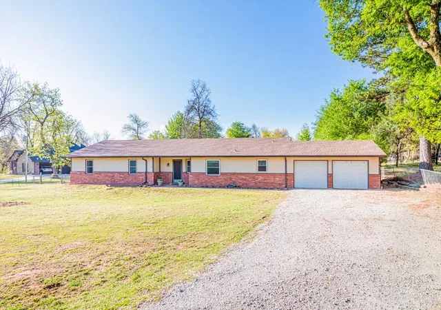 Homes for sale in Choctaw, OK | 15378 E Reno Ave, Choctaw, OK 73020 | MLS# 1222643