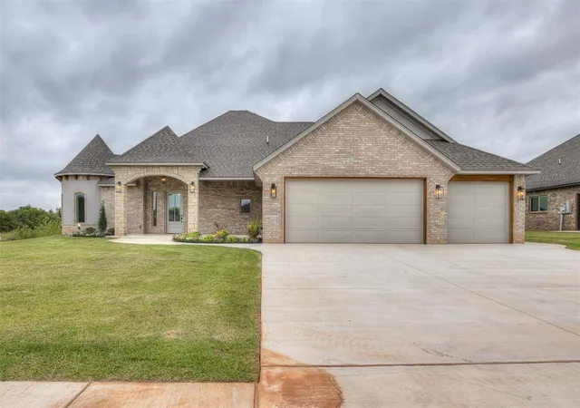 2nd image of 2114 W Cole Dr, Mustang, OK 73064 | MLS# 1222654
