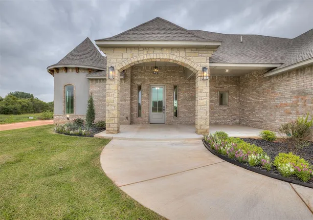 3rd image of 2114 W Cole Dr, Mustang, OK 73064 | MLS# 1222654