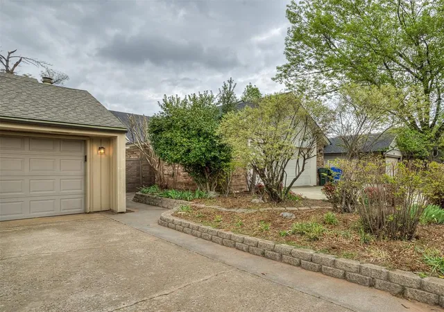 Homes for sale in Norman, OK | 3719 River Oaks Dr, Norman, OK 73072 | MLS# 1222692