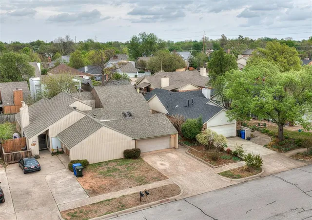 Homes for sale in Norman, OK | 3719 River Oaks Dr, Norman, OK 73072 | MLS# 1222692