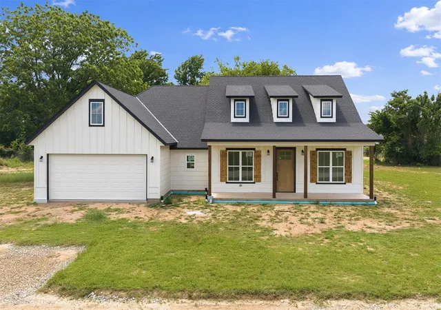 Homes for sale in Wynnewood, OK | 114 Garrett Dr, Wynnewood, OK 73098 | MLS# 1222700