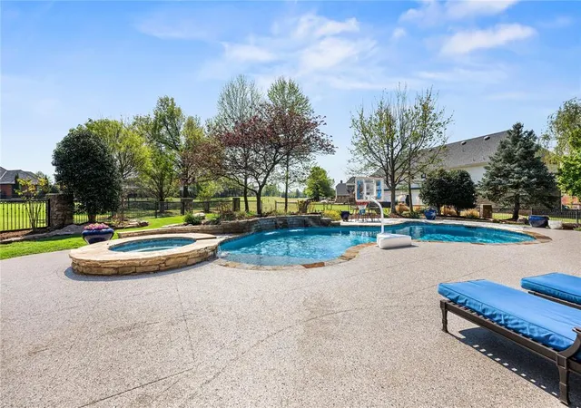 Photo 3 of Single family home for sale at 408 Oak Summit Rd, Edmond, OK 73025 | MLS# 1222701 | Listing updated on 2026-09-15