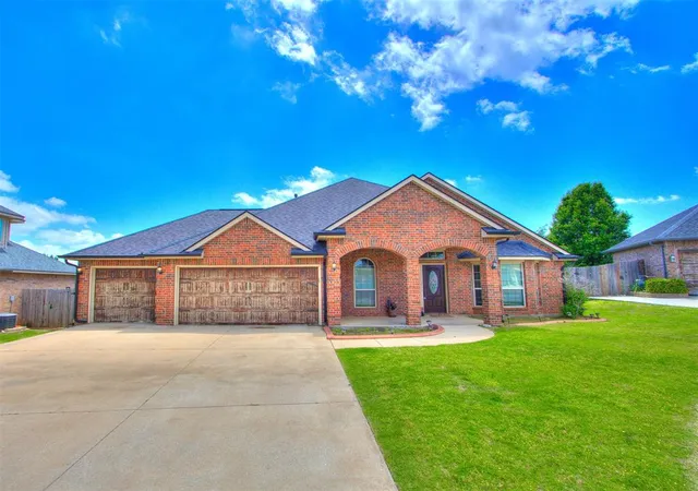 Photo 2 of Single family home for sale at 9108 Nw 86th Court, Yukon, OK 73099 | MLS# 1222726 | Listing updated on 2026-05-20