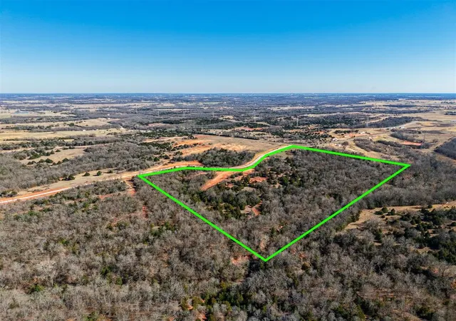 Homes for sale in Mc Loud, OK | 004 E 1060 Rd, Mc Loud, OK 74851 | MLS# 1222766