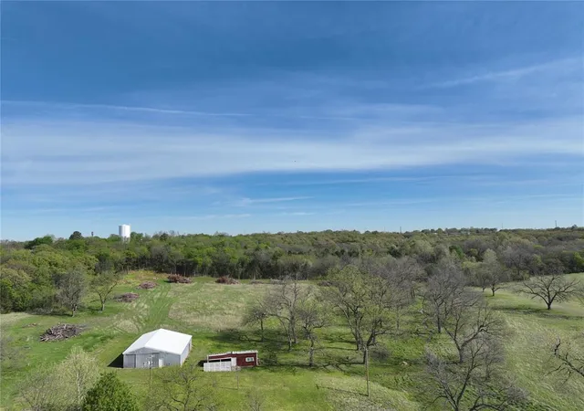 2nd image of 818 E 8th St, Chandler, OK 74834 | MLS# 1222785