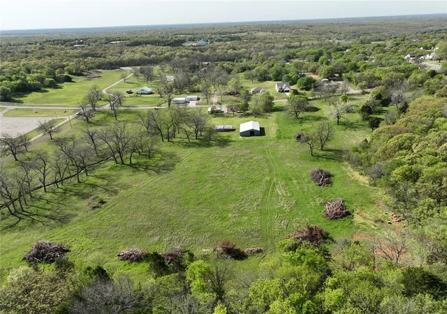 6th image of 818 E 8th St, Chandler, OK 74834 | MLS# 1222785